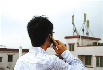 Mobile xov tooj teeb liab blocker: Muaj nuj nqi, txoj cai thiab siv cov lus p...