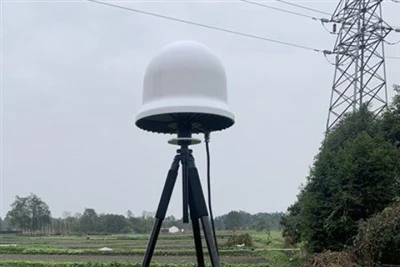 Kev siv thiab cov yam ntxwv ntawm 360 degree satellite navigation deception UAV